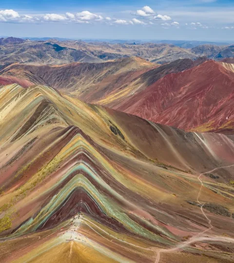 Why Is Rainbow Mountain in Peru Colorful? The Geology Explained