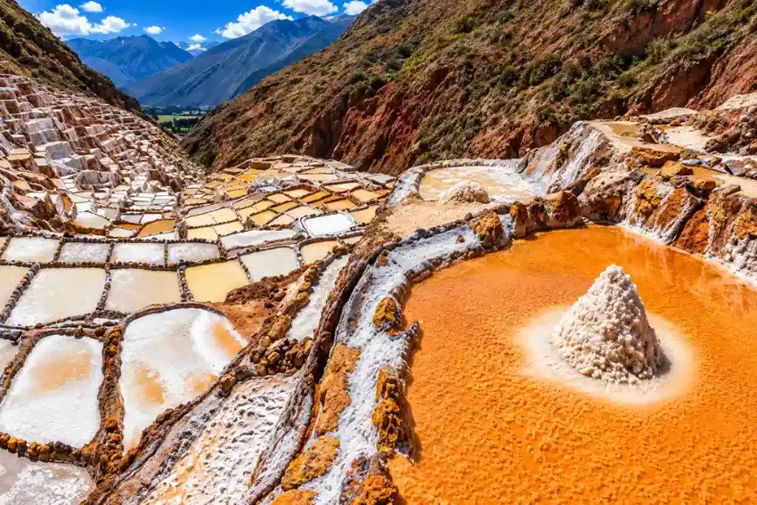Salinas de Maras a 3.200 m de altitude, no planalto do Vale Sagrado